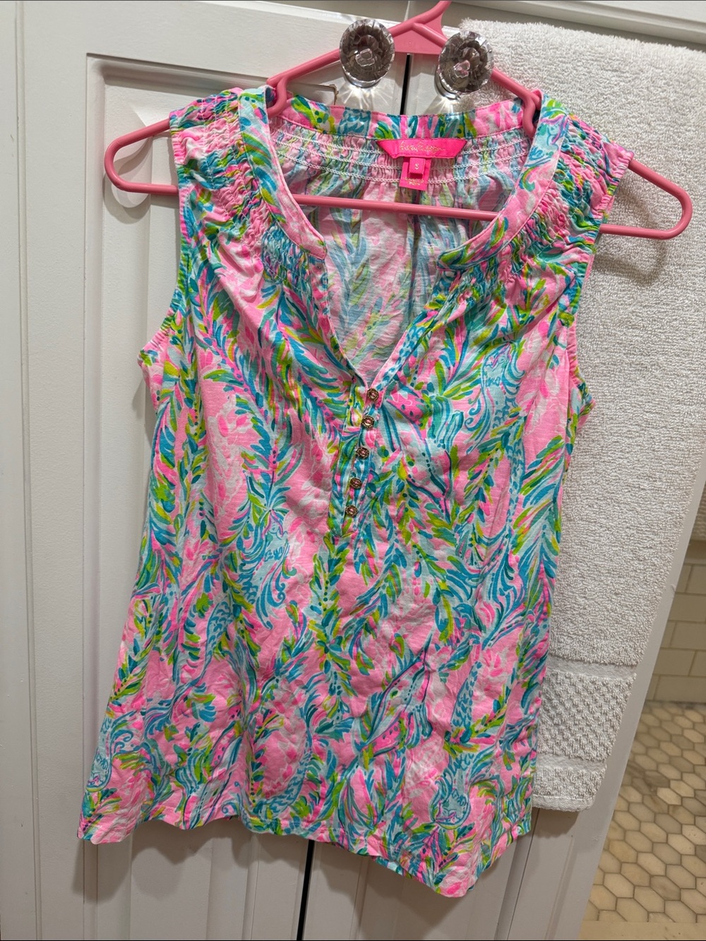 Lilly Pulitzer Pink Aqua Green Floral Smocked V-Neck Short Sleeve Tee